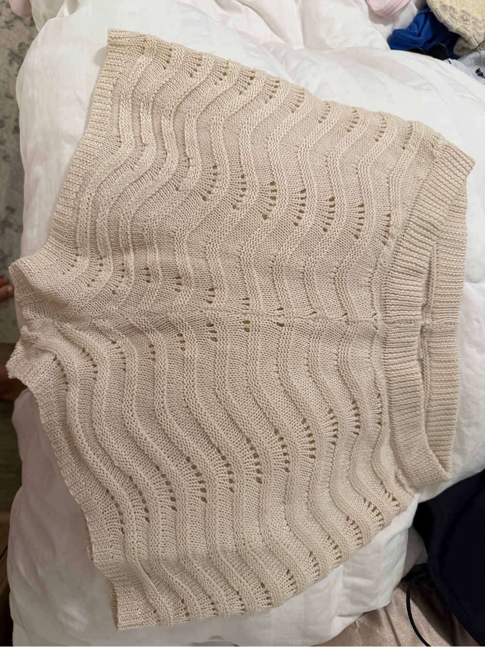 Women’s Cream Knit Wave-Pattern Sweater
